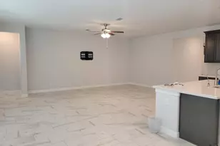 10342 Aldrin Dr, Rosharon, TX 77583 - Photo 8