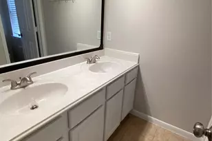 2111 Emerald Cove Dr, League City, TX 77573 - Photo 18