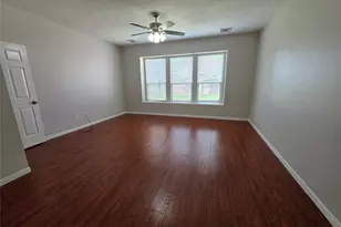 2111 Emerald Cove Dr, League City, TX 77573 - Photo 10