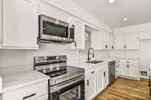 2236 River Oaks Dr, West Columbia, TX 77486 - Photo 12