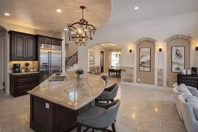 43 W Loftwood Circle, The Woodlands, TX 77382 - Photo 2