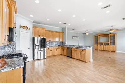 911 Bonita Street, Bayou Vista, TX 77563 - Photo 4