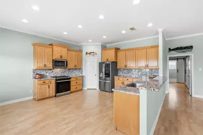 911 Bonita Street, Bayou Vista, TX 77563 - Photo 8