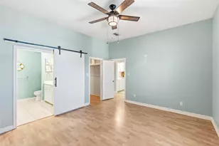 911 Bonita St, Bayou Vista, TX 77563 - Photo 12