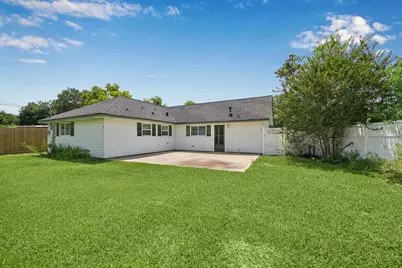 7050 Cole Creek Drive, Houston, TX 77092 - Photo 14