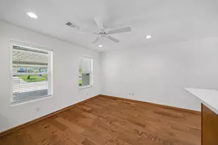 7050 Cole Creek Dr, Houston, TX 77092 - Photo 8