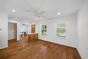 7050 Cole Creek Dr, Houston, TX 77092 - Photo 2