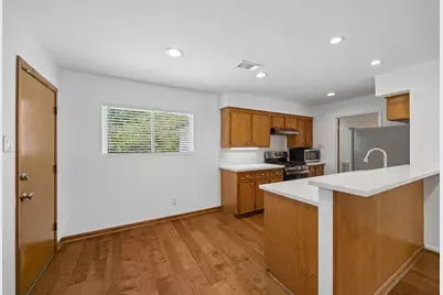 7050 Cole Creek Drive, Houston, TX 77092 - Photo 4