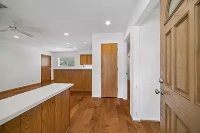 7050 Cole Creek Drive, Houston, TX 77092 - Photo 6