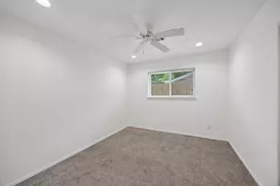 7050 Cole Creek Dr, Houston, TX 77092 - Photo 10