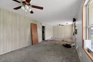 1164 E Kyle Rd, Clute, TX 77531 - Photo 10