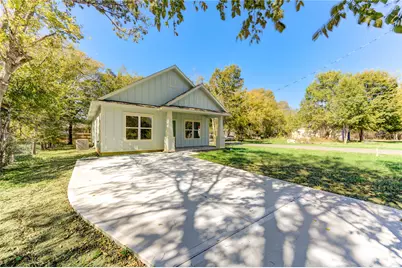 1309 Smith Street, Navasota, TX 77868 - Photo 2