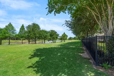 626 Dalton Lane, Sugar Land, TX 77479 - Photo 36