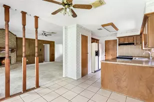 3703 Stoneybrook St, Baytown, TX 77521 - Photo 8