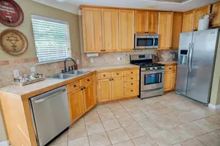 608 Prairie Ln, Angleton, TX 77515 - Photo 14