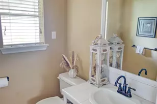 608 Prairie Ln, Angleton, TX 77515 - Photo 16