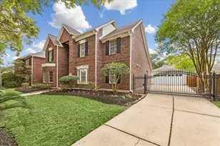 11818 Orchard Mountain Dr, Pasadena, TX 77059 - Photo 2
