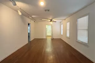 2011 33rd St, Galveston, TX 77550 - Photo 8