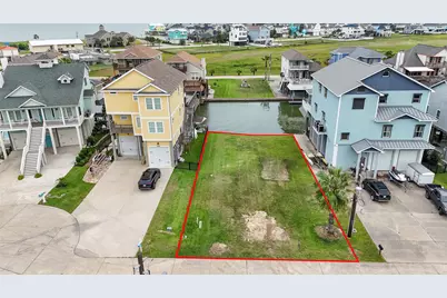 413 Amanda Circle, Tiki Island, TX 77554 - Photo 4