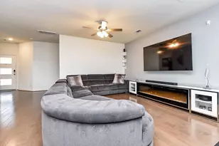 10310 Marston Vineyard Dr, Houston, TX 77025 - Photo 10