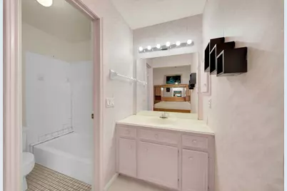 9168 Wilcrest Drive #9168, Houston, TX 77099 - Photo 14