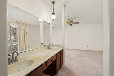 422 W Castle Harbour Drive, Friendswood, TX 77546 - Photo 18