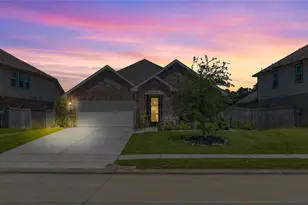 7045 Lauren Oak Dr, Conroe, TX 77304 - Photo 2