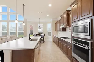 13929 N Lake Branch Ln, Houston, TX 77044 - Photo 10