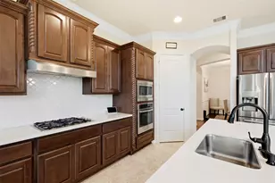 13929 N Lake Branch Ln, Houston, TX 77044 - Photo 12