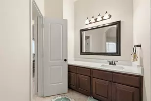 13929 N Lake Branch Ln, Houston, TX 77044 - Photo 24