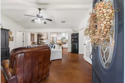 410 Shawnee Drive, Montgomery, TX 77316 - Photo 4