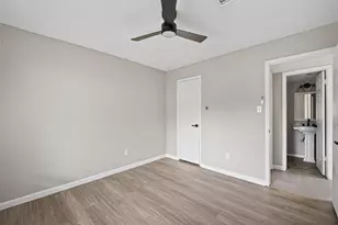 2340 Woodland Park Dr, Houston, TX 77077 - Photo 26