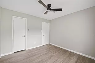 2340 Woodland Park Dr, Houston, TX 77077 - Photo 28