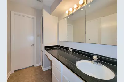 18583 Martinique Drive, Nassau Bay, TX 77058 - Photo 28