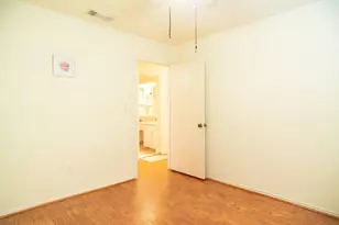 8923 Hendon Ln, Houston, TX 77036 - Photo 32