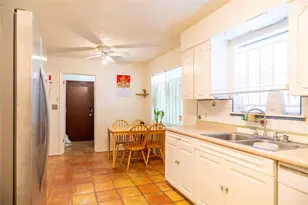 8923 Hendon Ln, Houston, TX 77036 - Photo 16