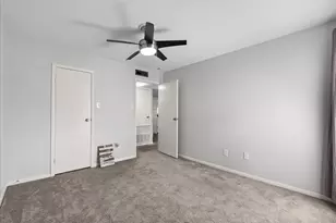 1900 Bay Area Blvd, Houston, TX 77058 - Photo 22