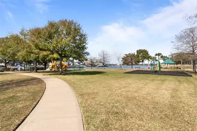 2353 Golden Shores Lane, League City, TX 77573 - Photo 28