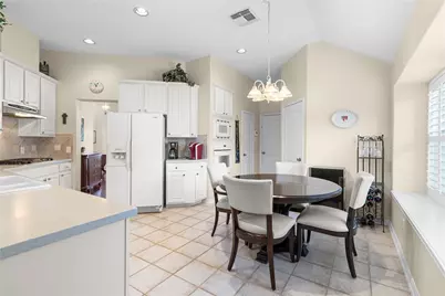 2353 Golden Shores Lane, League City, TX 77573 - Photo 8