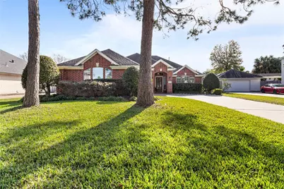 2353 Golden Shores Lane, League City, TX 77573 - Photo 2