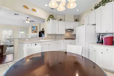 2353 Golden Shores Lane, League City, TX 77573 - Photo 10