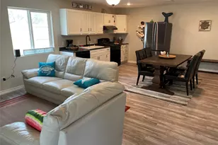 1016 Hardee St, Rockport, TX 78382 - Photo 6