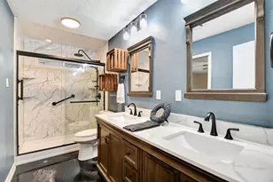 8 Arlington St, Conroe, TX 77301 - Photo 26