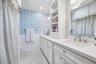 3842 Meadow Lake Ln, Houston, TX 77027 - Photo 28