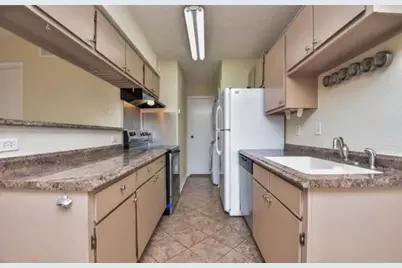 2750 Holly Hall Street #1118, Houston, TX 77054 - Photo 6