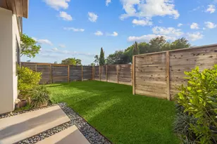 7327 Shadyvilla Pointe Dr, Houston, TX 77055 - Photo 40