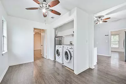 111 E Southland Avenue, Alvin, TX 77511 - Photo 12