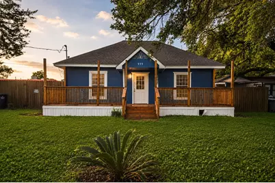 111 E Southland Avenue, Alvin, TX 77511 - Photo 2