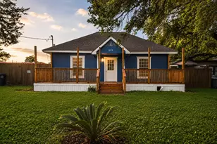 111 E Southland Ave, Alvin, TX 77511 - Photo 2
