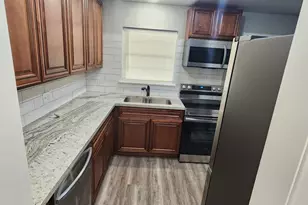 610 Tovrea Rd, Alvin, TX 77511 - Photo 2